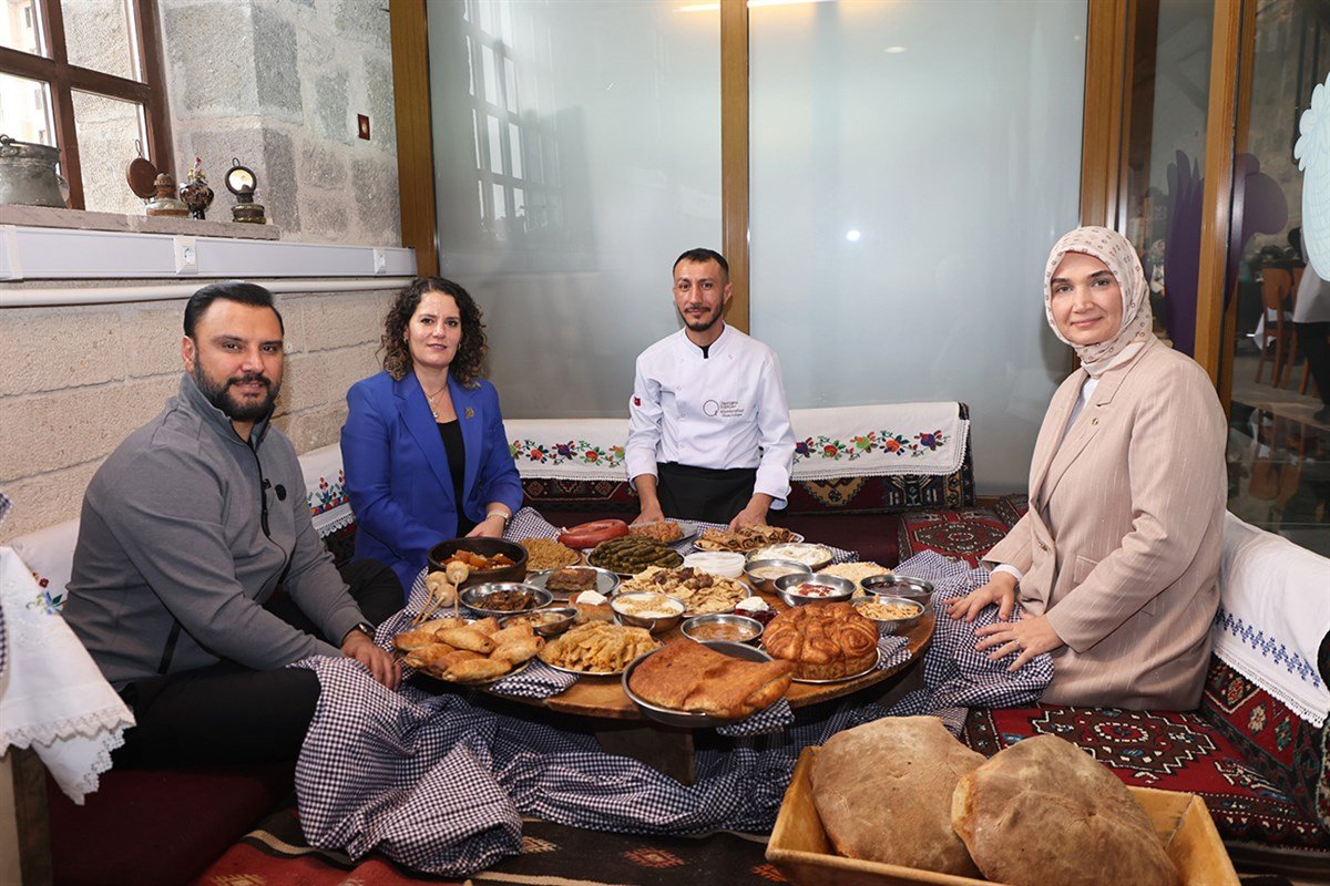 Vali Yiğitbaşı, TRT ekranlarında Afyonkarahisar’ı tanıttı