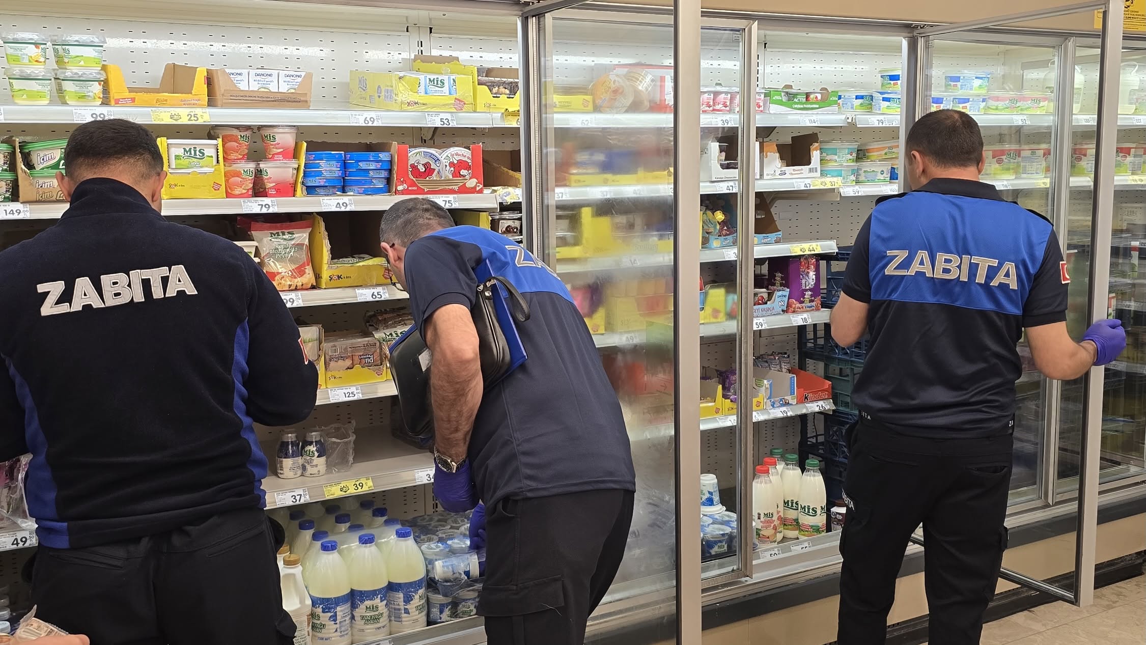 Bolvadin’de Zincir Marketlere Sıkı Denetim
