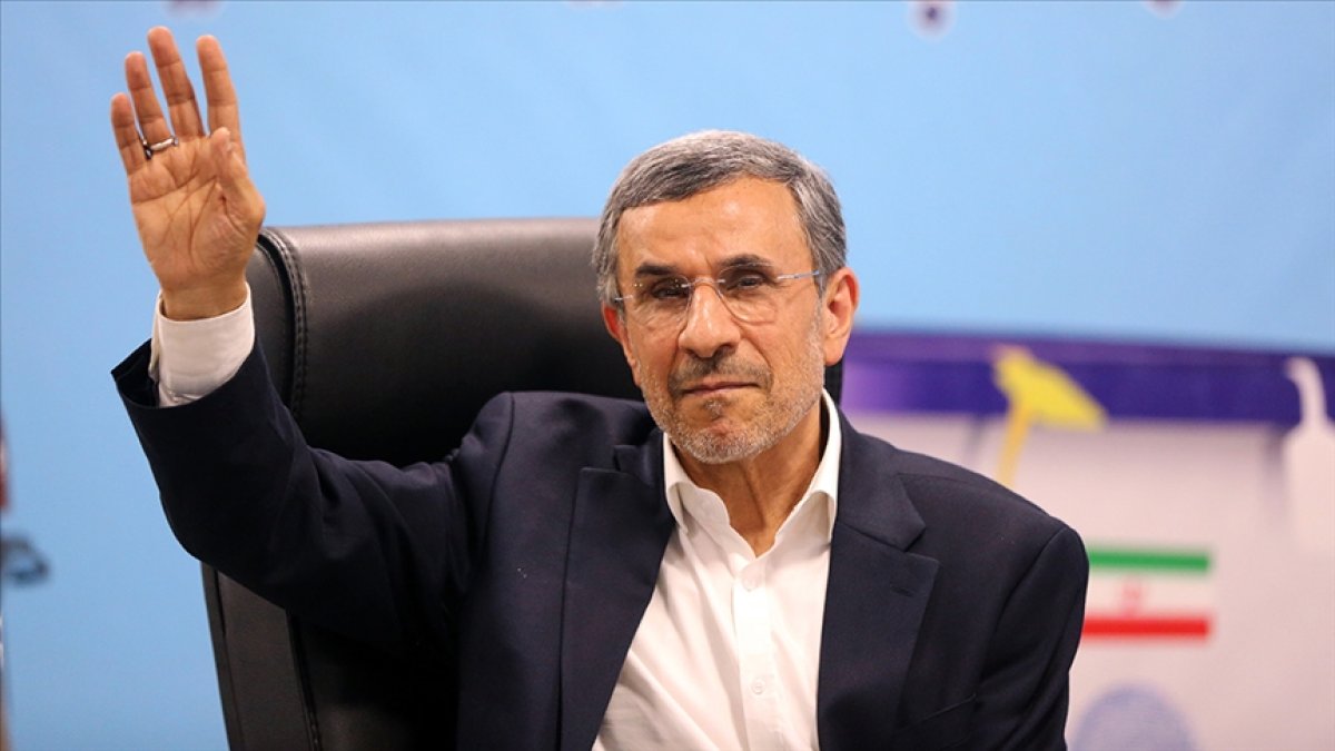 Ahmedinejad Aylar Sonra Kamuoyu Önünde: Hamaney'in Cenaze Törenine Katıldı