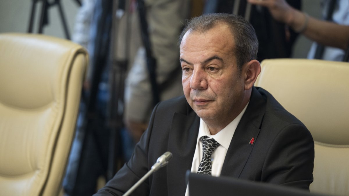 Tanju Özcan görevden uzaklaştırıldı