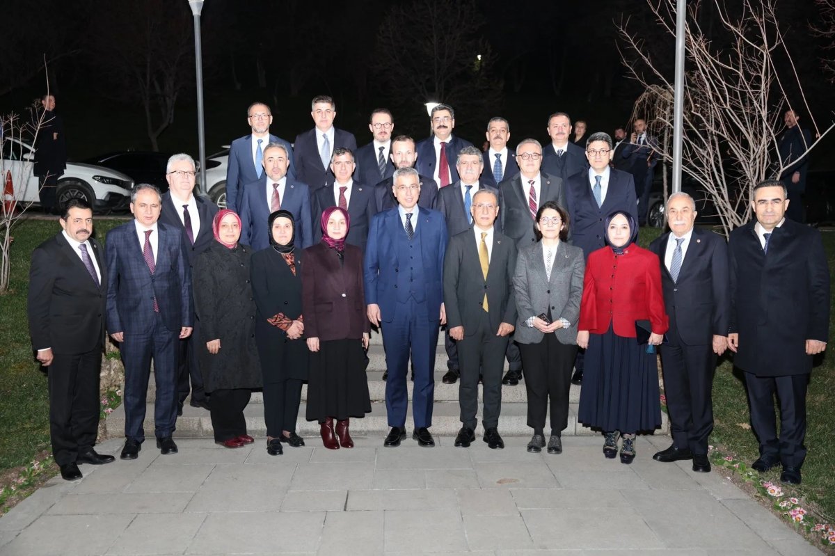 Milletvekili Arslan, Bakan Memişoğlu ile iftar sofrasında buluştu