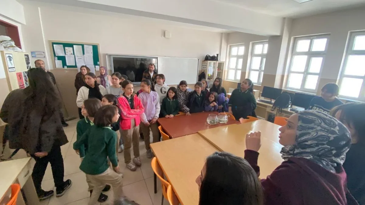 Afyonkarahisar’daki Öğrenciler Mesleki Eğitim Kurumlarını Ziyaret Etti