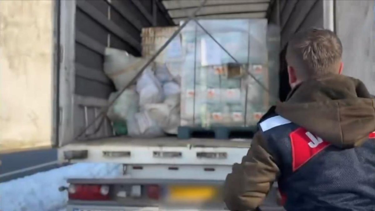 Jandarmadan dev operasyon: 320 kilo uyuşturucu, 15 gözaltı