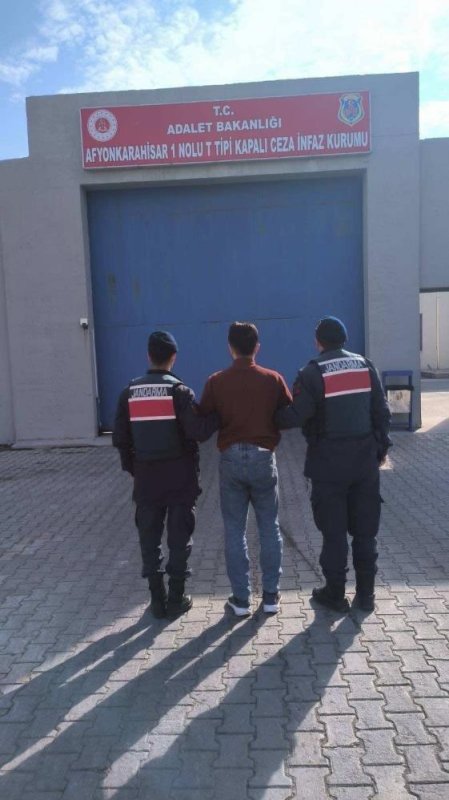 JANDARMA KAÇIŞA GEÇİT VERMEDİ