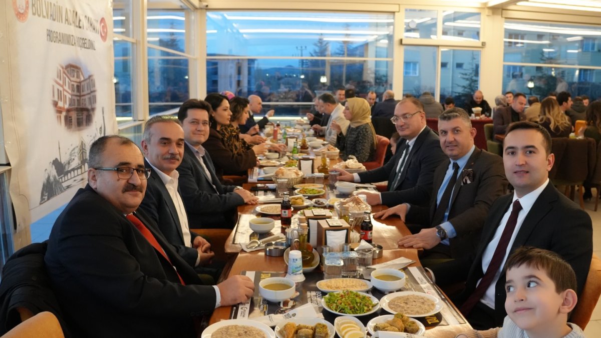 Bolvadin’de Ramazan’ın bereketi aynı sofrada paylaşıldı