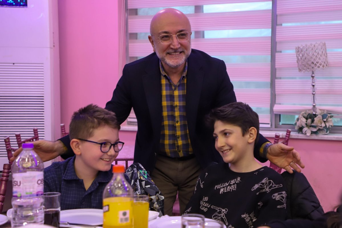 Başkan Şahin Minik Yüreklerle Aynı Sofrada