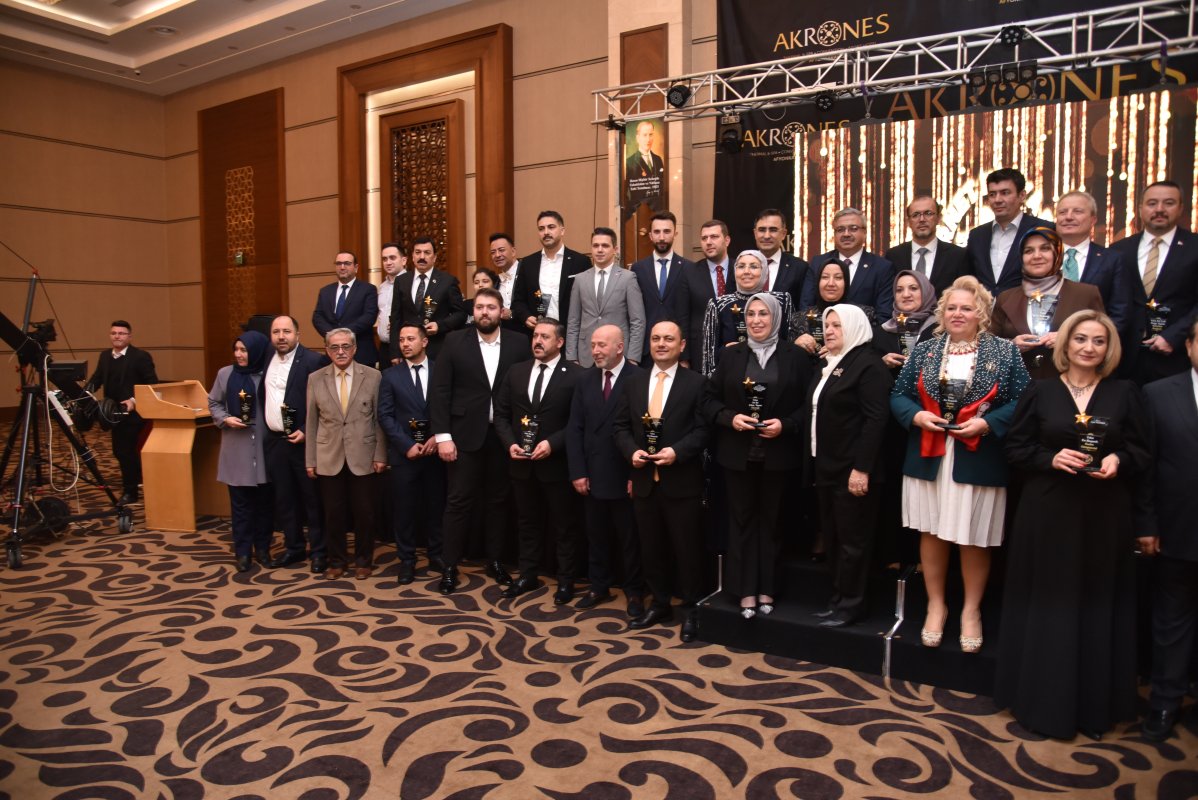 İnternet Medya Birliği’nden 5. “Yılın Enleri” Ödül Töreni