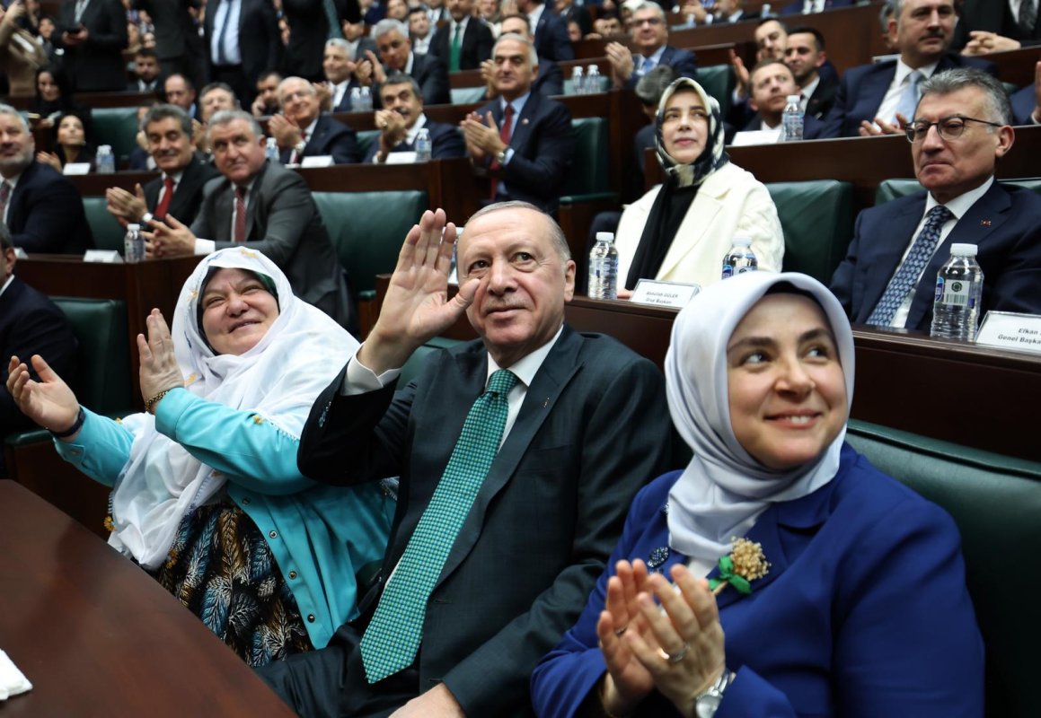 ERDOĞAN’DAN GRUP TOPLANTISINDA GENİŞ MESAJLAR