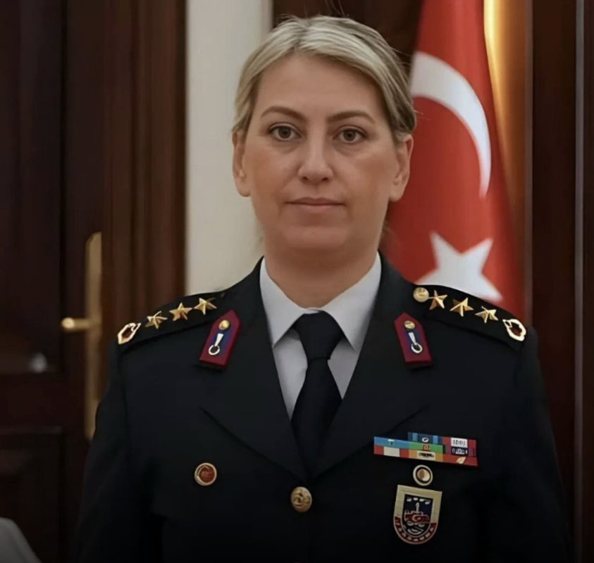 Özlem Karapınar Türk Hava Kuvvetleri’nin İlk Kadın Paşası Oldu