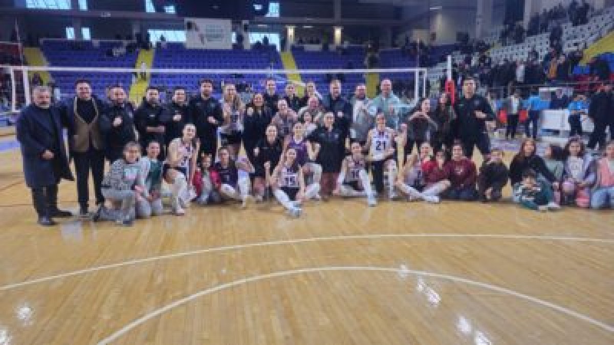 Zaferin Sultanları’ndan Taraftarı Önünde Gövde Gösterisi