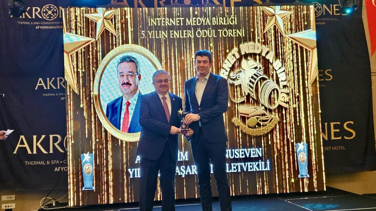 Milletvekili Yurdunuseven’e “Yılın En Başarılı Milletvekili” Ödülü