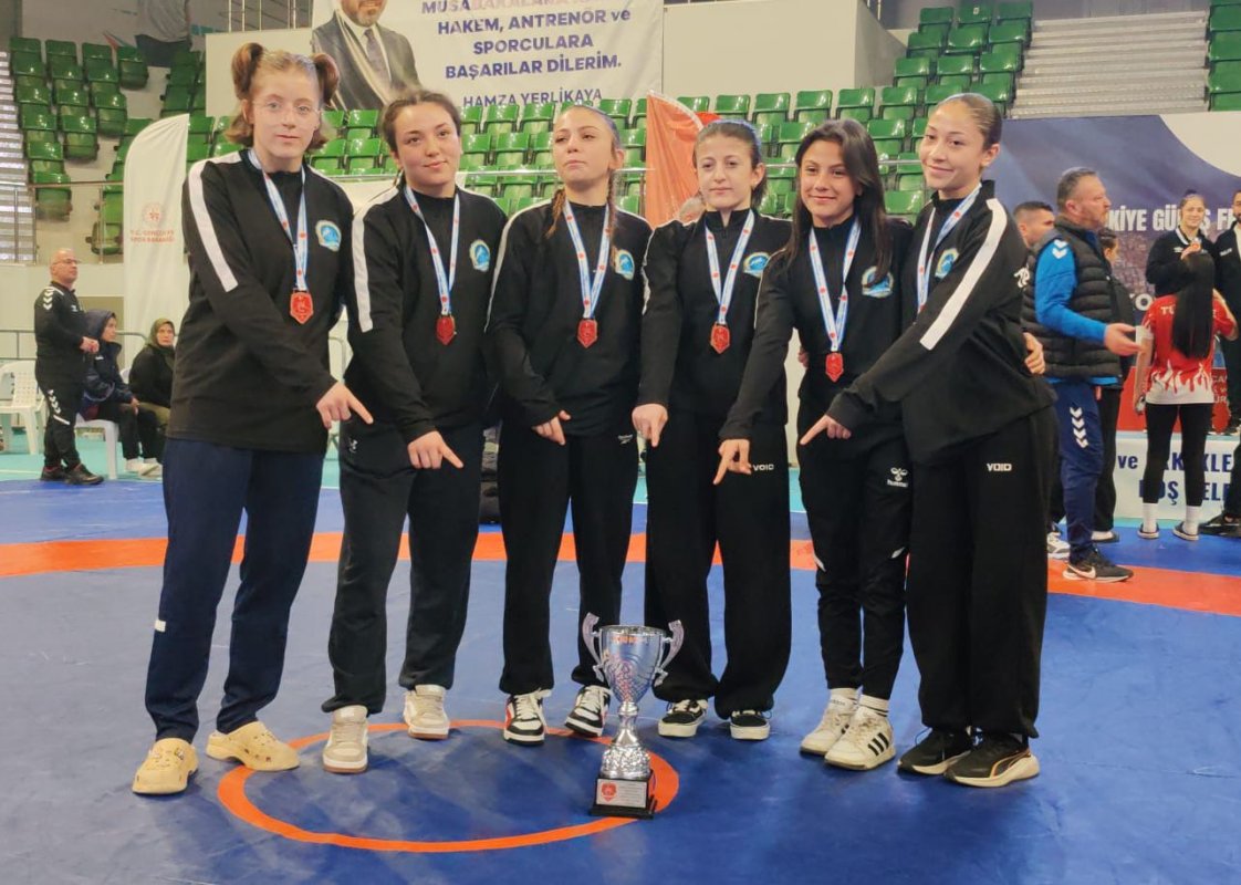 Taşoluk’un Gençleri Türkiye Kürsüsünde