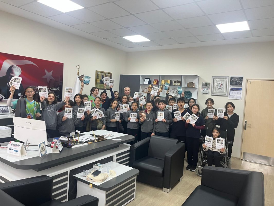 Yunus Emre Ortaokulu’ndan Yapay Zekâ Hamlesi: Teknolojiyle Sanat Buluştu