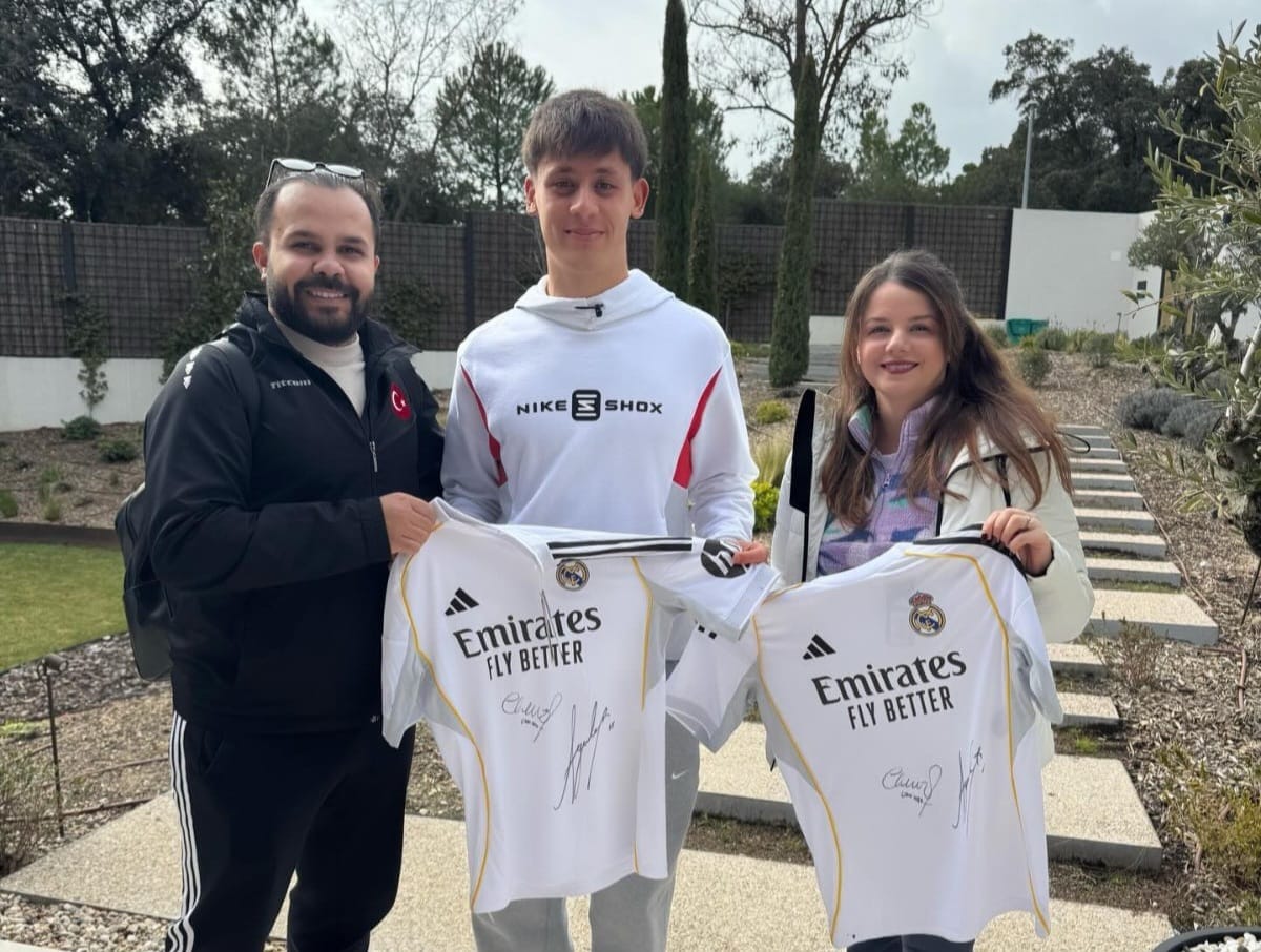 Arda Güler’den Anlamlı Jest: Afyonlu Akademisyeni Evinde Ağırladı