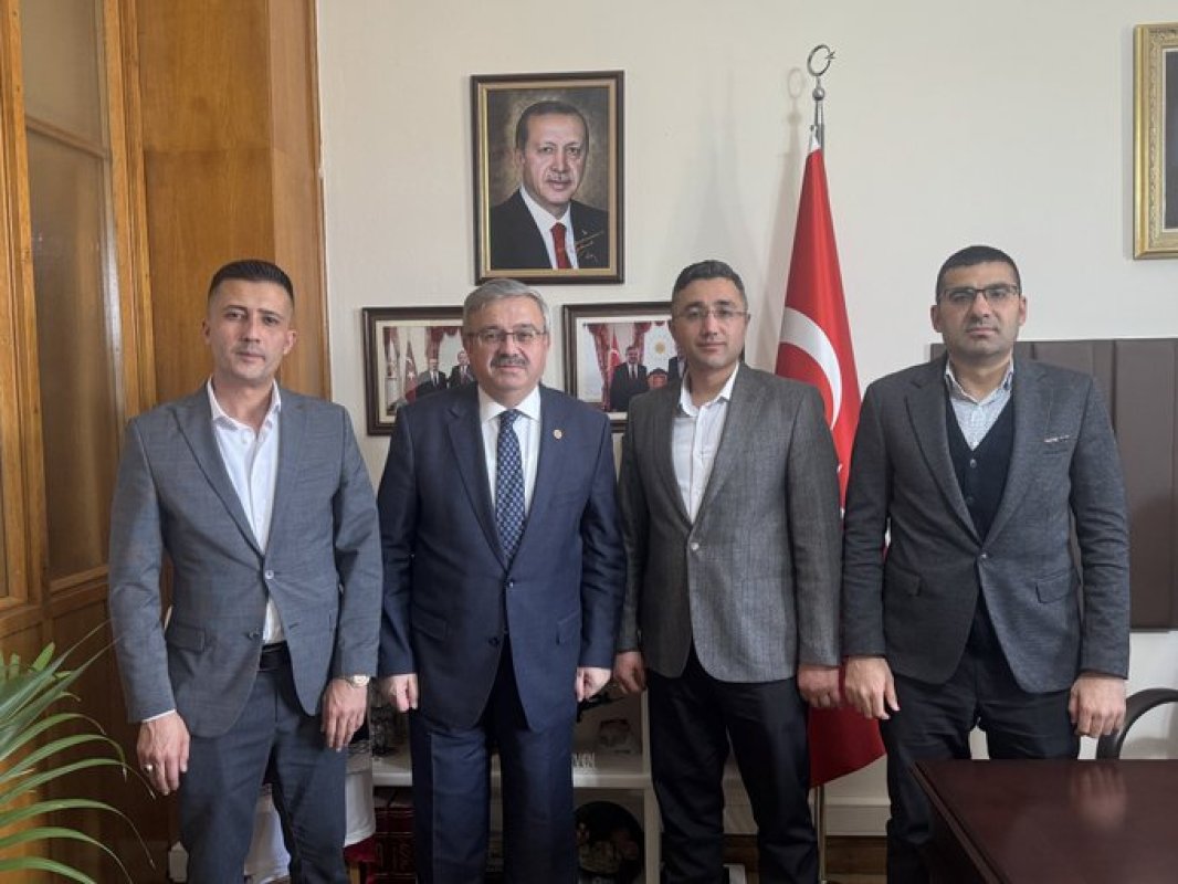 AK Parti Gençlik Kolları TBMM’de milletvekilleriyle buluştu