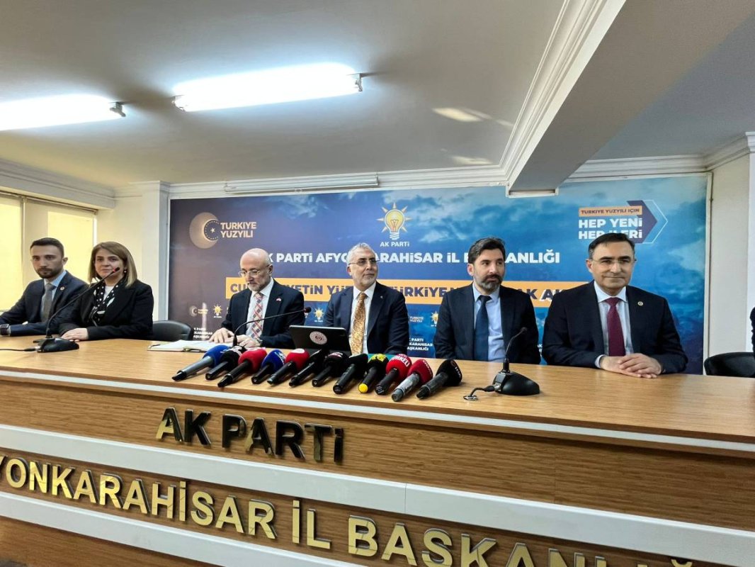 Bakan Işıkhan Afyon’dan Açıkladı! “İşsizlik Yaklaşık 3 Yıldır Tek Haneli Seviyede”