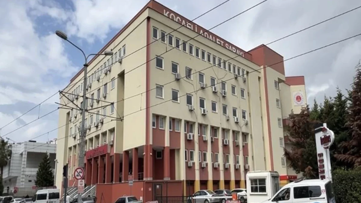  2 kilo altın ve 6 bin 400 dolar buhar oldu 