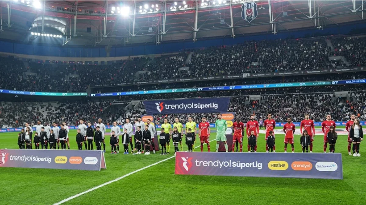 Dolmabahçe’de 6 gollü gece: Beşiktaş Antalyaspor’u mağlup etti