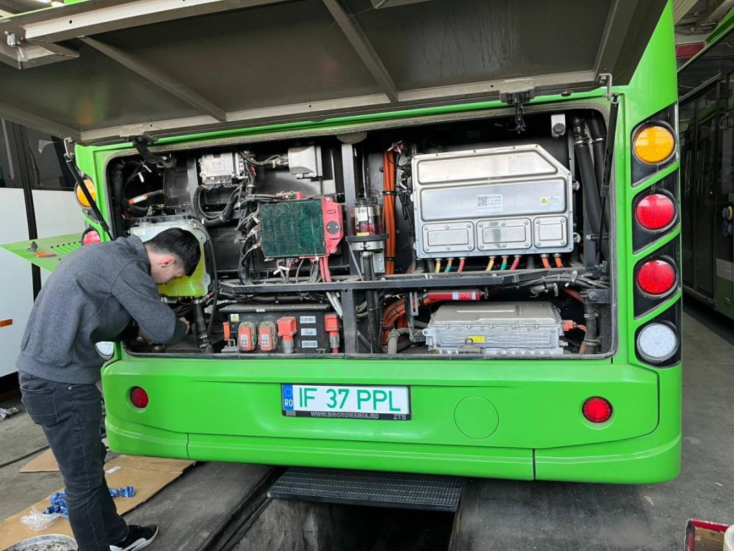 Rahmiye Sare Palalı Teknik Koleji Öğrencileri BMC Motor Fabrikası’nda Staja Başladı