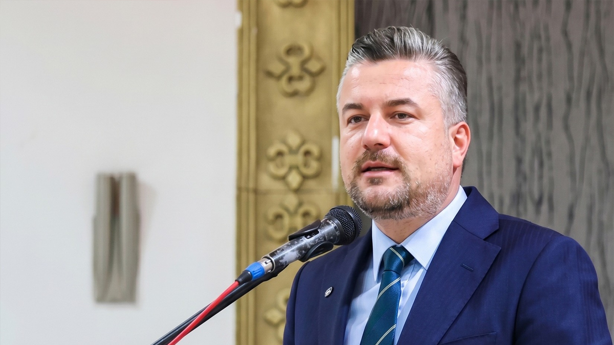 Buca Belediyesi’ne Şafak Operasyonu: Başkan Görkem Duman Gözaltında