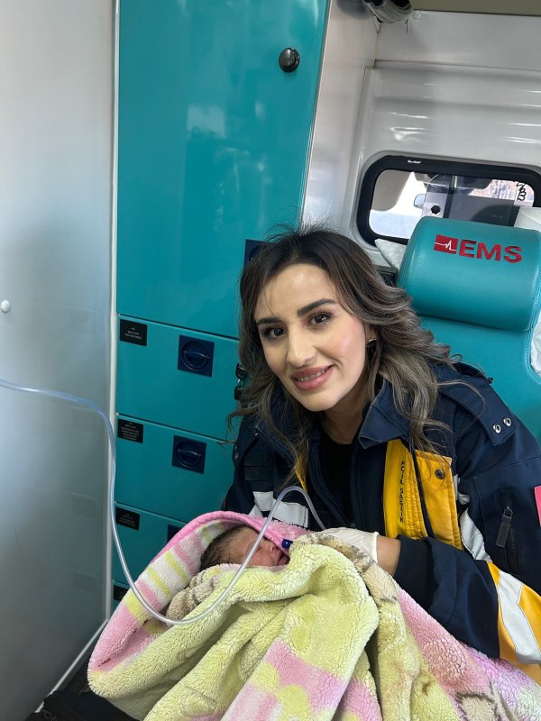 Ambulansta Mucize Doğum