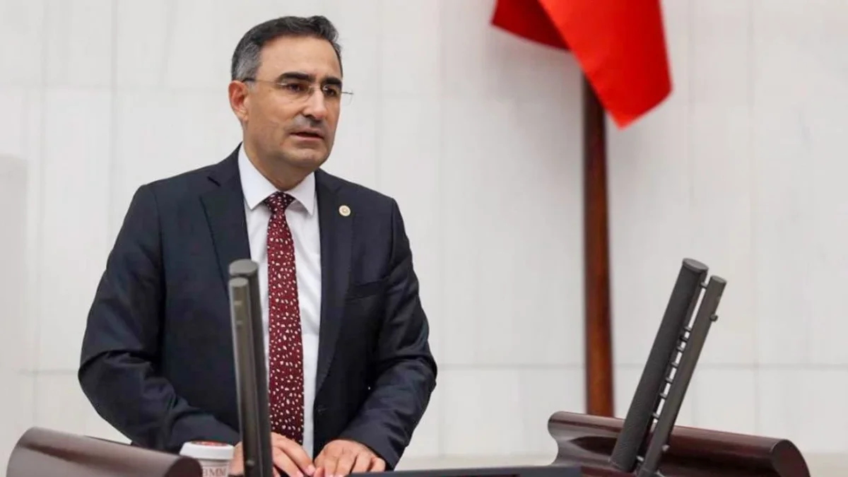 Milletvekili Arslan’dan Özgür Özel’e Deprem Tepkisi: “Lafla Değil, Yapılanlarla Konuşuyoruz”