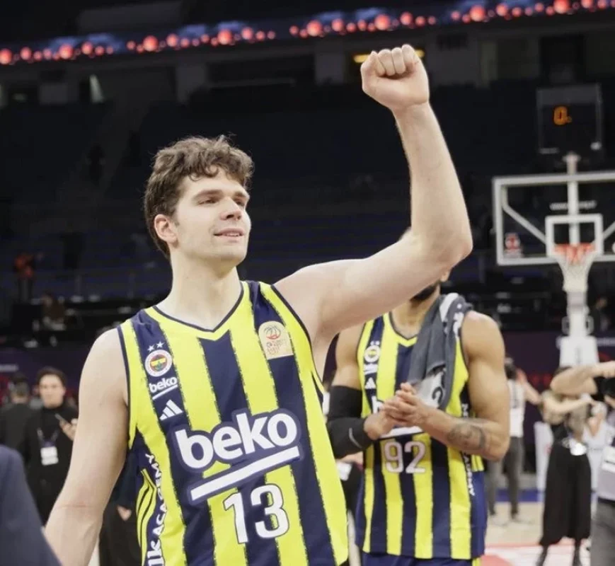 Fenerbahçe, Beşiktaş'ı yenerek Türkiye Kupası'nın sahibi oldu