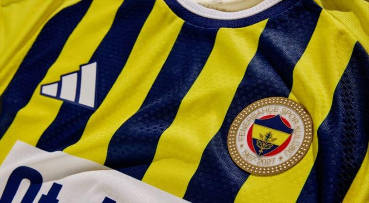 Fenerbahçe Genel Kurulu'nda Gergin Anlar: Üyeler Arasında Arbede Yaşandı