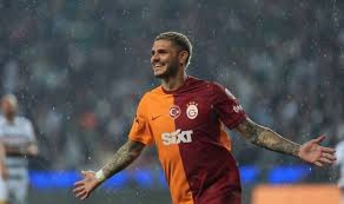 Galatasaray’da Açık İdman Transfer Planını Değiştirdi: Icardi Kalıyor mu?