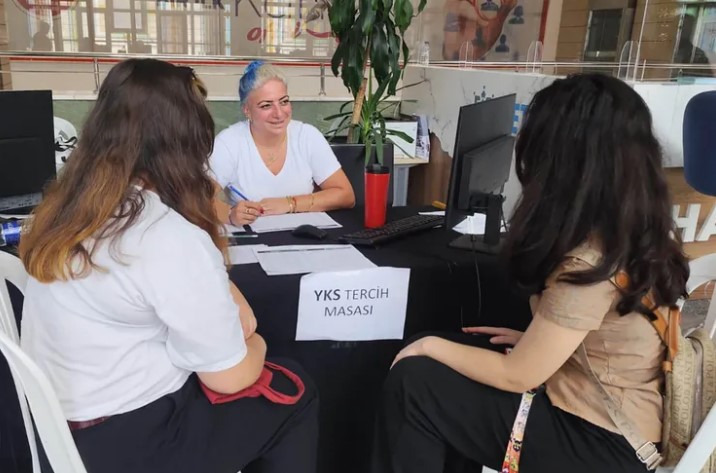 Keçiören’de Üniversite Adaylarına Ücretsiz Rehberlik Desteği