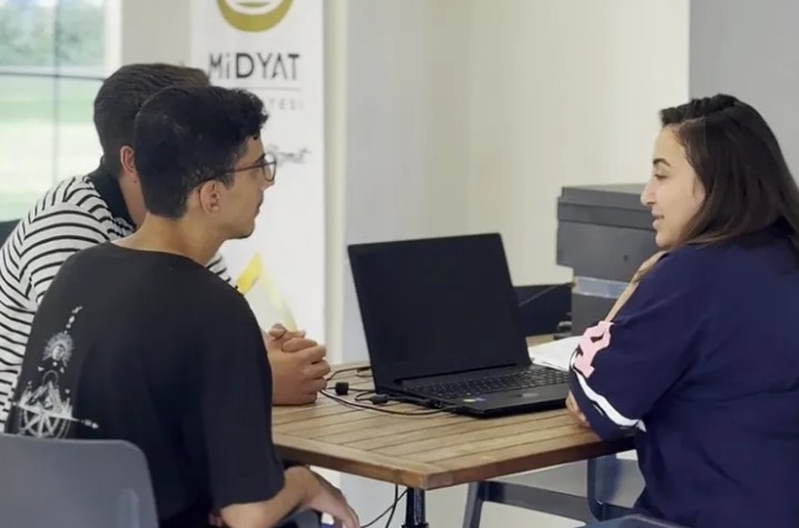 Midyatlı Gençlere Ücretsiz Tercih Hizmeti