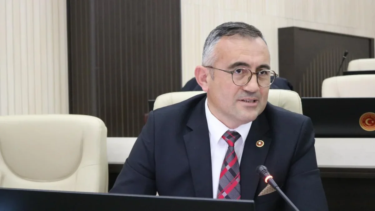 İYİ Partili Mevlüt Türk’ten Çay İlçesi İçin “Hükümet Konağı” Çağrısı