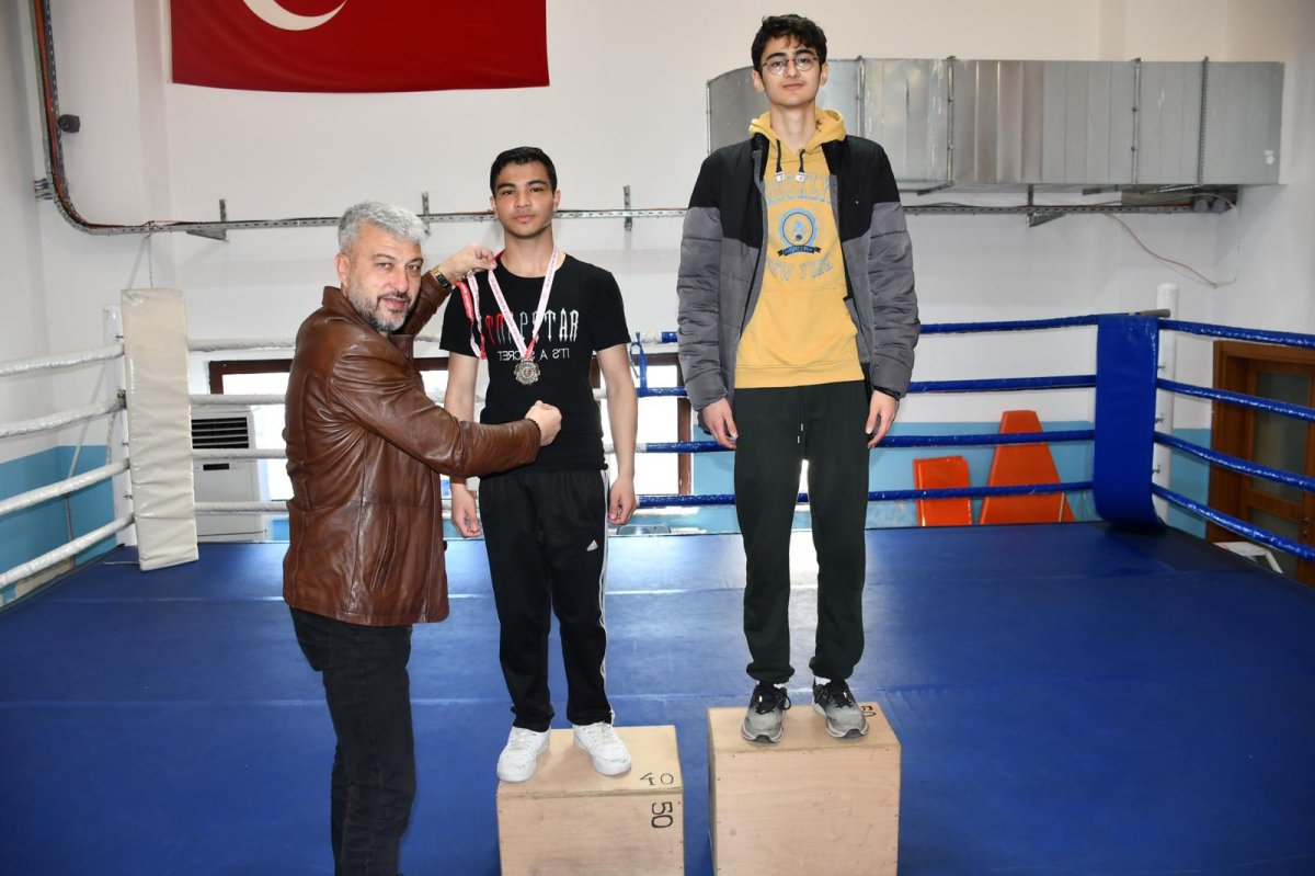 Okul Sporları Yıldızlar Muaythai Müsabakaları Tamamlandı