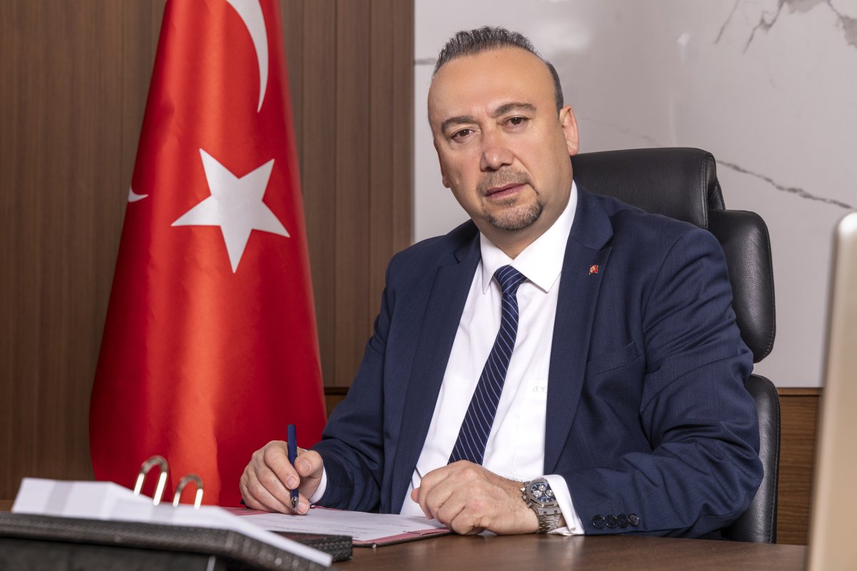 Uşak Belediye başkanı Özkan Yalım görevden uzaklaştırıldı