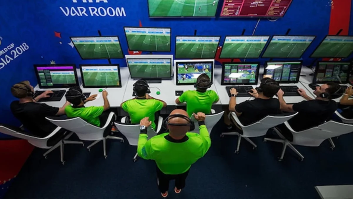 IFAB futbola yeni kurallar getiriyor: Zaman geçirme tarihe karışacak