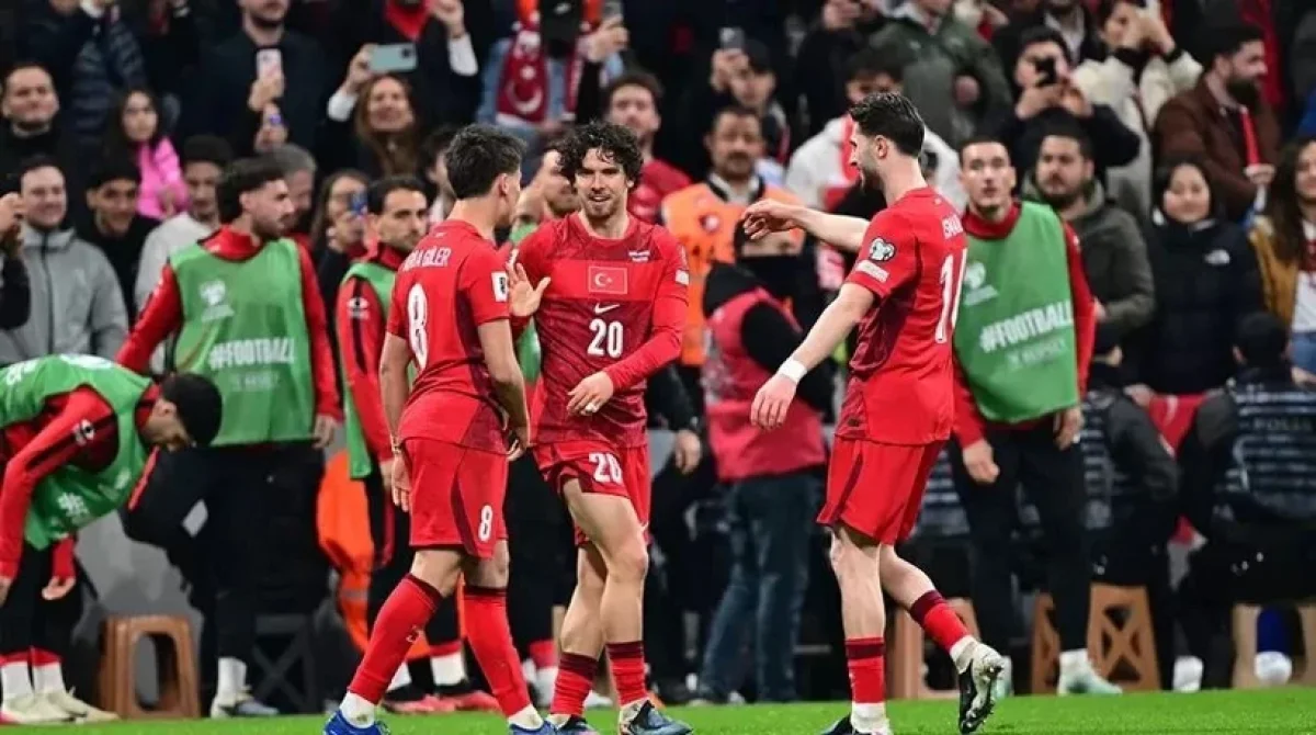 Montella tarihi maç öncesi neşteri vurdu: 3 futbolcuyu kulübeye çekti