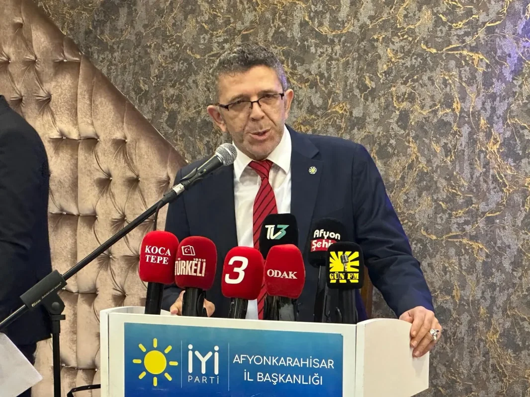İYİ Parti’den Teşkilatlara Net Mesaj: “Sahanın Gücü Umudun Taşıyıcısıdır”