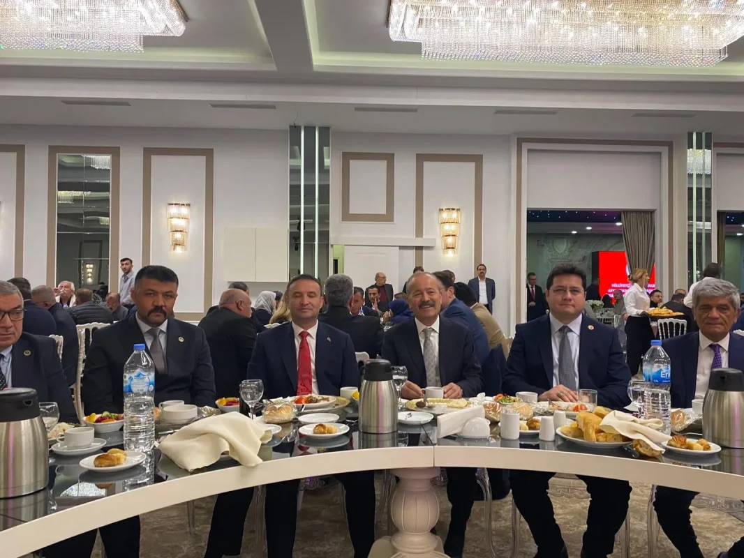 MHP Teşkilatı İftar Sofrasında Buluştu