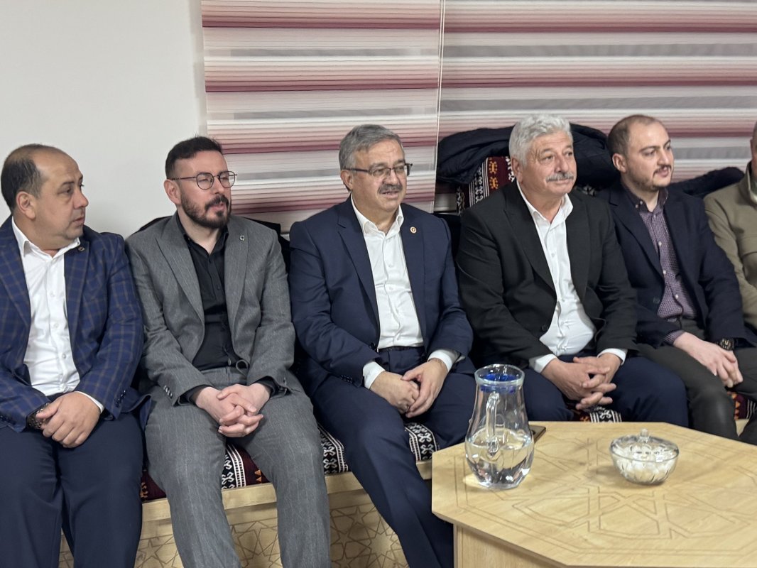 Milletvekili Yurdunuseven Işıklar’da vatandaşlarla buluştu